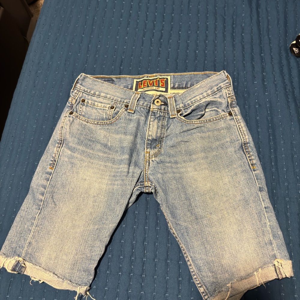 Levi's Classic Blue Denim Cut-Off Shorts - Picture 1 of 4